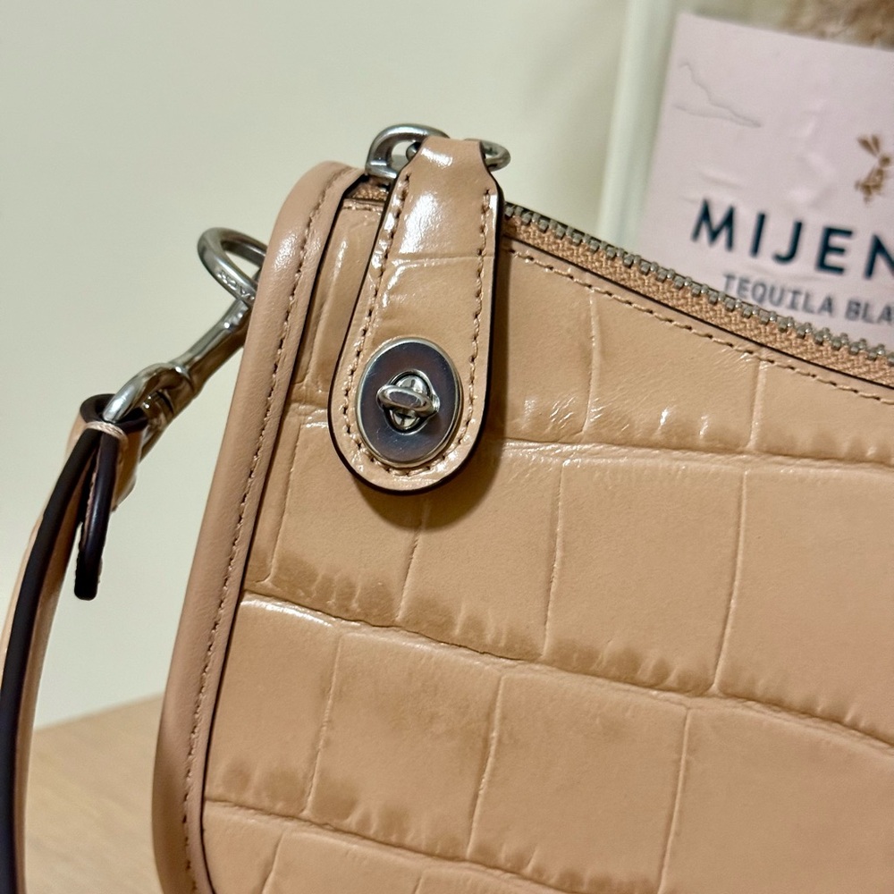 Coach Bag NWOT - Picture 2 of 5